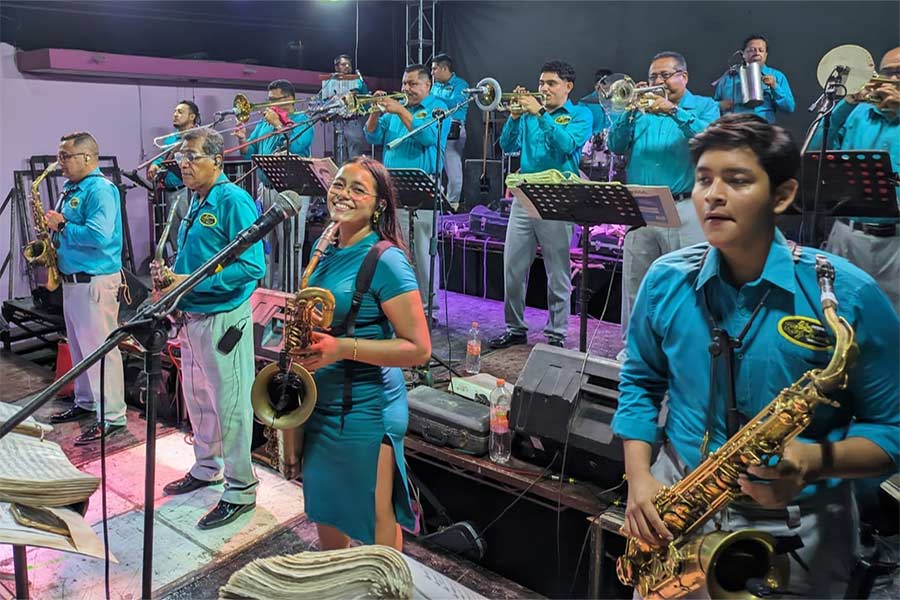 Orquesta La Tipica contrataciones directas en StarMedios.com