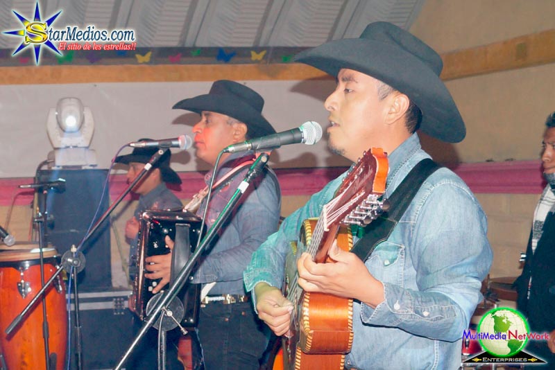 Aaron y su Grupo Ilusión Contrataciones en Starmedios.com