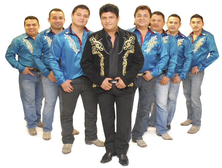 Triny la leyenda Contrataciones en Starmedios.com