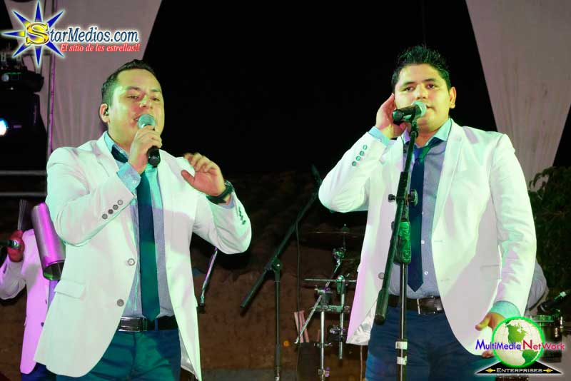 cuanto cobra Aaron y su Grupo Ilusión Contrataciones telefonos informes en Starmedios.com