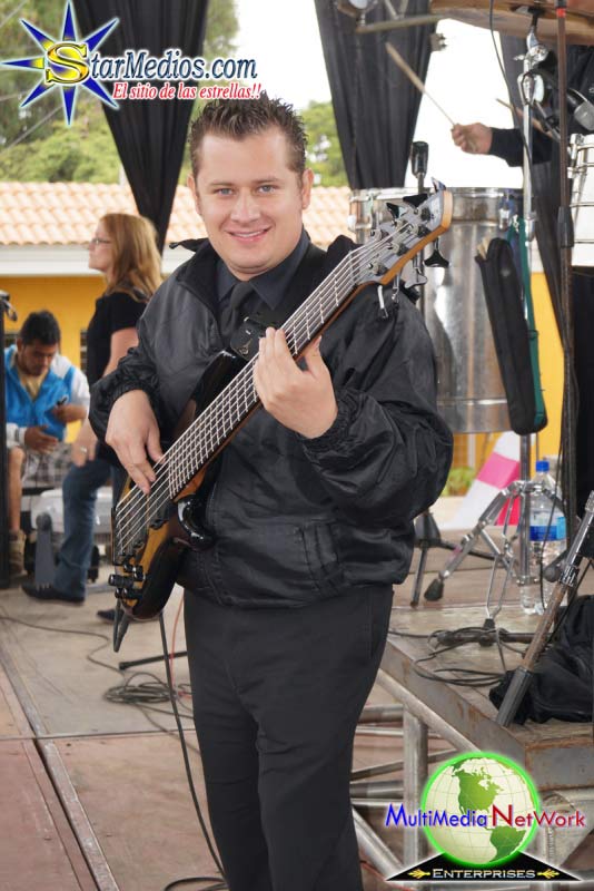 Llayras contrataciones cuanto cobra, telefonos informes StarMedios.com