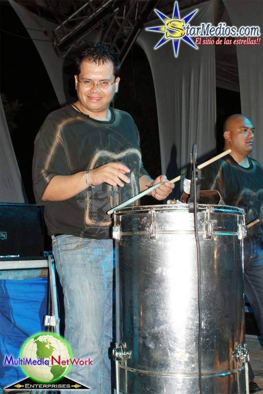 Llayras contrataciones cuanto cobra, telefonos informes StarMedios.com